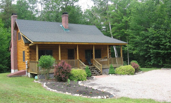 Thornton House | Log Home in Beautiful Mountain Valley