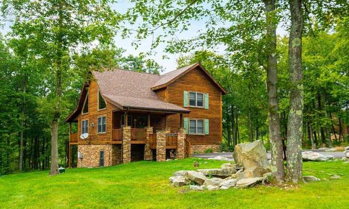 McHenry House | Log Me Inn