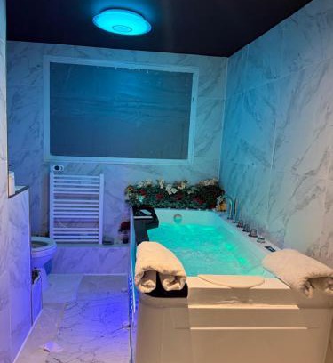 Deuil-la-Barre Apartment | Logements jacuzzi silencieux