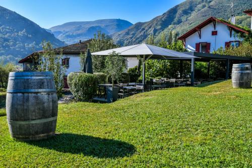 Itxassou Hotel | Logis Hôtel du Chêne
