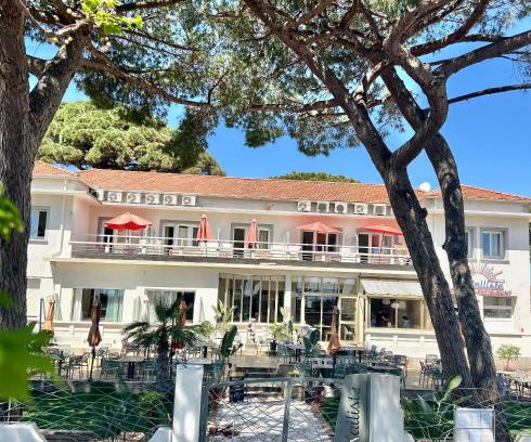 Toulon - Hyeres Hotel | LOGIS Hotel Restaurant Le KALLISTE