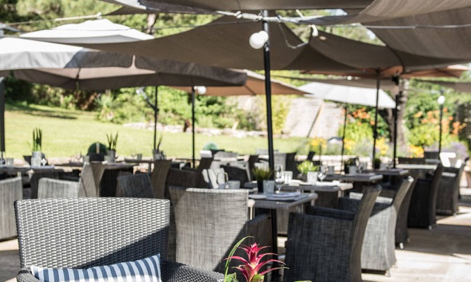 Aubignosc Hotel | Logis Hotels la Magnanerie, Côté Bistro