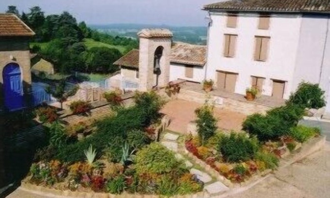 Molieres Hotel | LOGIS l'Auberge du Quercy Blanc