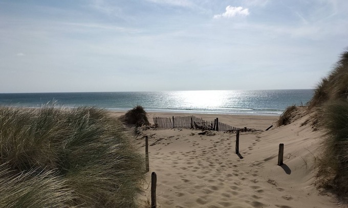 Cherbourg-en-Cotentin Hotel | LOGIS La Régence