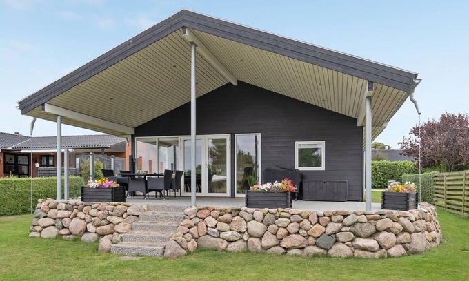 Bøjden House | "Loi" - 200m from the sea by Interhome