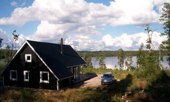 Forsheda Ski Chalet | Lonely cabin in Småland directly on the lake