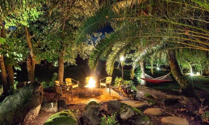 Loomis House | "Loomis Log Cabin": Tranquil Countryside Getaway