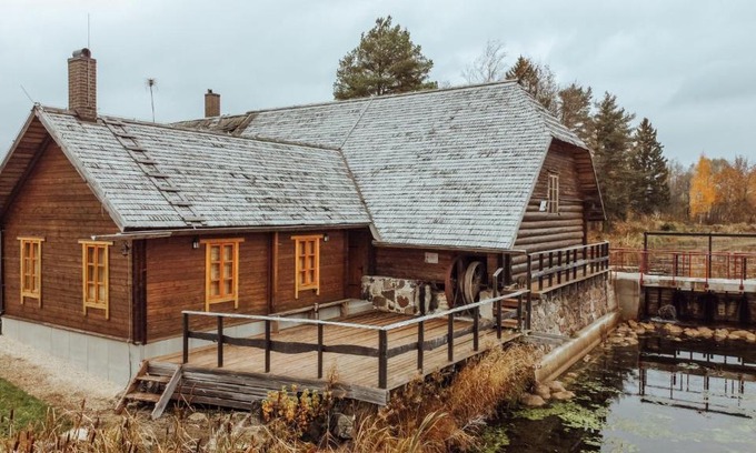 Pohja-Sakala Parish Apartment | Loopre Vesiveski kaminatuba