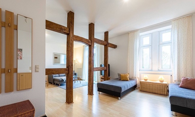 Muritz Apartment | Lord of the castle - Lord of the castle with 2 balconies in the manor house Carolinhof -