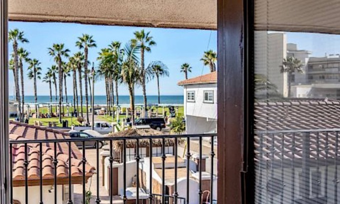 Imperial Beach Hotel | Los Bungalows