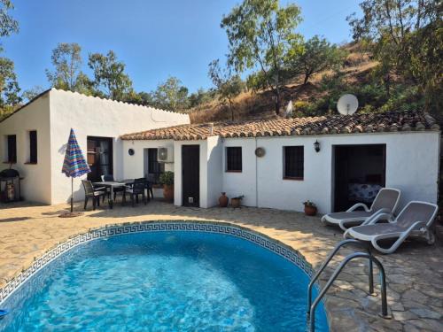 Colmenar House | Los Establos