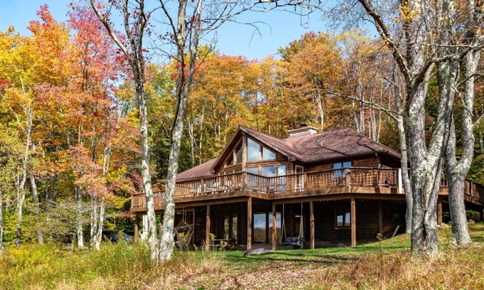 Timberline House | Lost Branch on the Lake