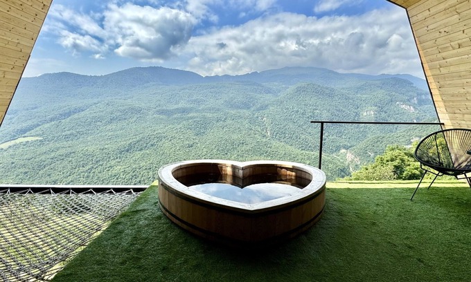 Yenokavan Hotel | Lost in Sky