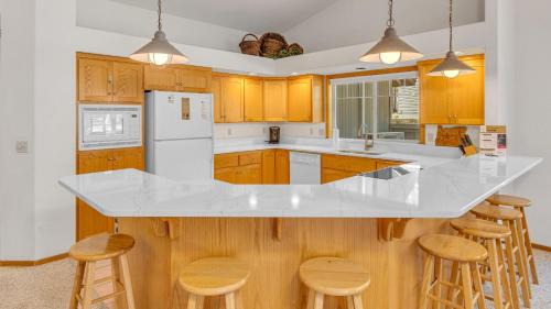 Overlook Park House | Lost - Unit 11