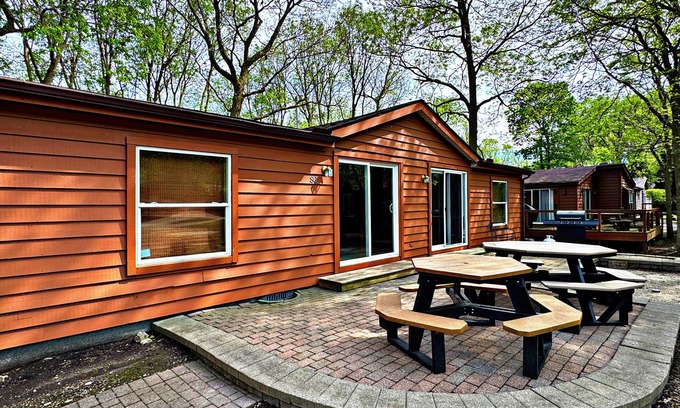 Put-in-Bay Cabin | Lots of Room to Spread Out in this 3 BR Vacation Home at the Island Club IC80