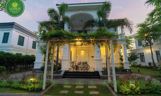 Thanh Thuy Hotel | Lotus Hotel - Vuon vua