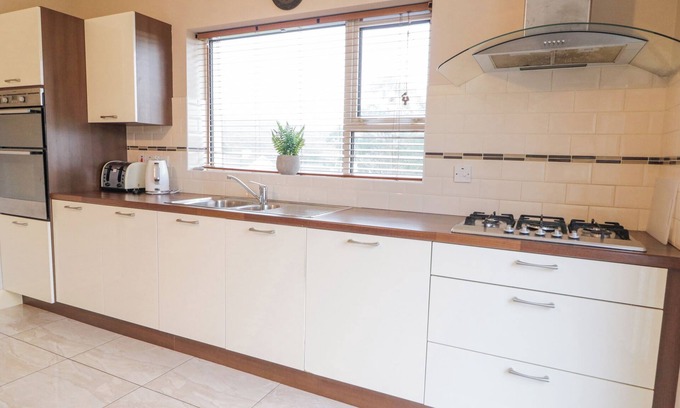 Loughanure Cottage | Loughanure Lake View