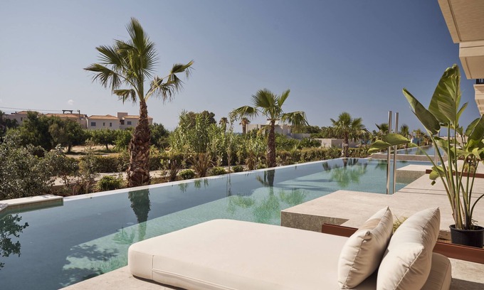 Pyrgos Psilonerou Apartment | Louis Asterion Suites & Spa