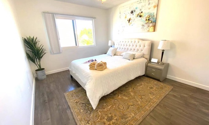 East Whittier Apartment | Lovely 1 bedroom + sofa bed private unit - parking