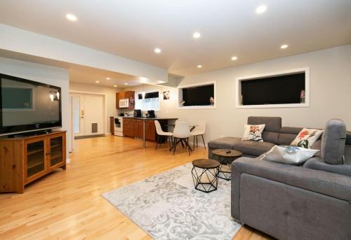 Victoria Apartment | Lovely 1 Bedroom Suite Near Town