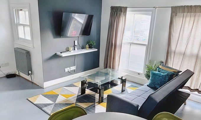 Putney Apartment | Lovely 2-bedroom serviced apartment