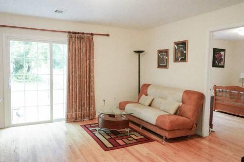 Scotch Plains Apartment | Lovely 2 Bedrooms Apartment