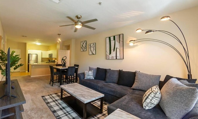 Orange Apartment | Lovely 2BR/2BA!5MIN to Disney! Angelstadium! HondaCenter.