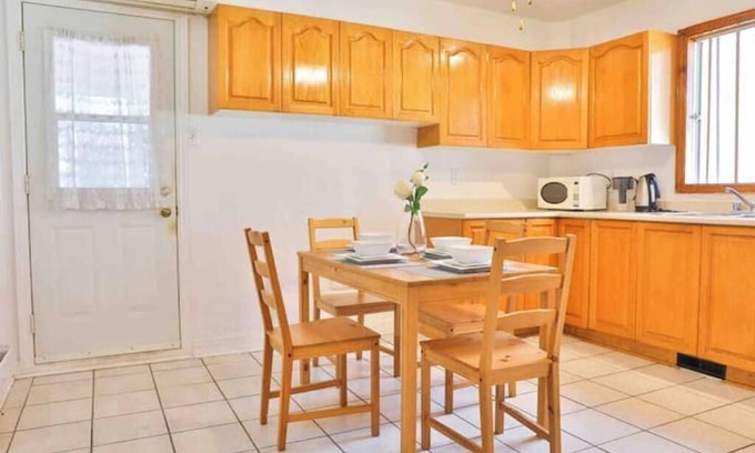 Cote-Saint-Paul House | Lovely 3-BR entire home Monthly Stay Walk to Metro