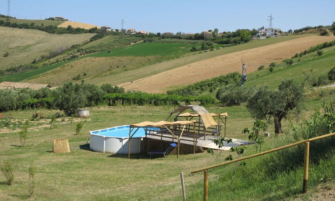 Cologna Spiaggia Villa | Lovely apartment in villa with hot tub, WIFI, pool, A/C, TV, patio, pets allowed, panoramic view