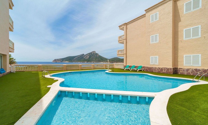 Andraitx Apartment | Lovely apartment for 2 guests with A/C, pool, WIFI, TV and balcony