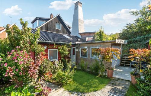 Tejn Apartment | Lovely Apartment In Allinge With Wifi