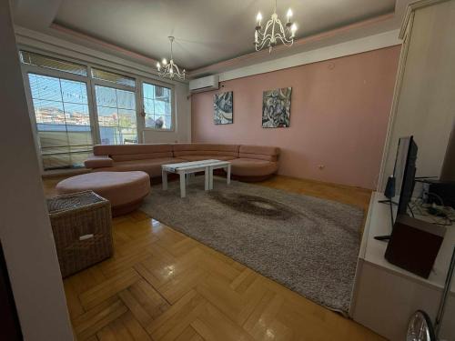 Titov Veles Apartment | Lovely apartment in district Aerodrom In Skopje