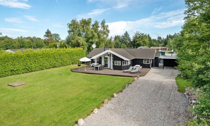 Dannemare House | Lovely home in Dannemare with sauna