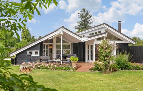 Dronningmolle House | Lovely Home In Dronningmølle With Wifi