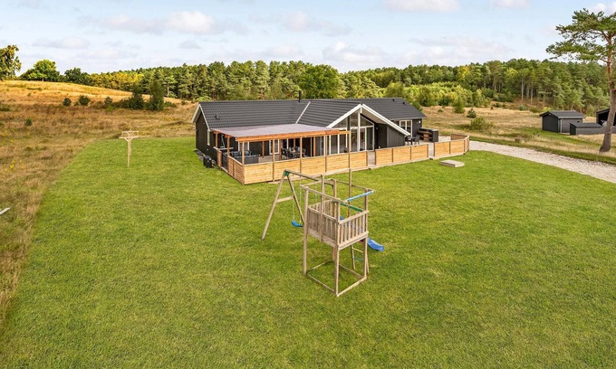 Egsmark Strand House | Lovely home in Ebeltoft with sauna