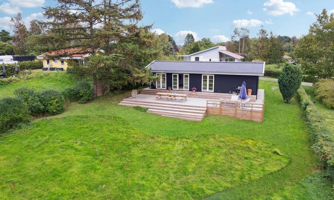 Ordrup House | Lovely home in Fårevejle with kitchen