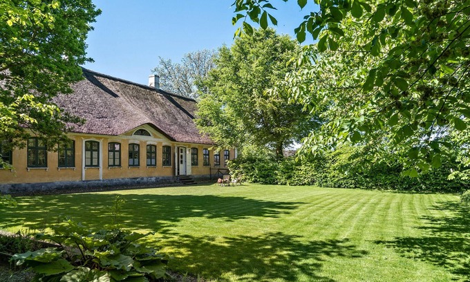 Arø House | Lovely home in Haderslev with kitchen