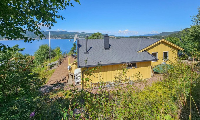 Hurum House | Lovely home in Klokkarstua