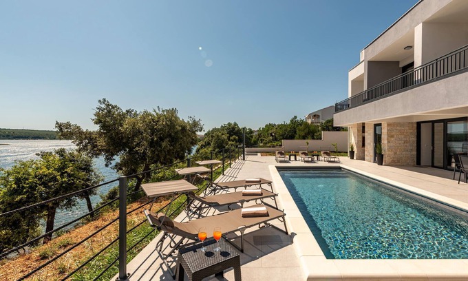 Municipality of Posedarje House | Lovely home in Posedarje