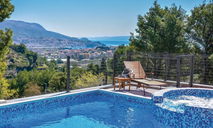 Mejasi House | Lovely home in Split with jacuzzi