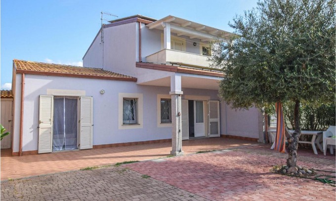Valledoria House | Lovely Home In Valledoria With Wifi