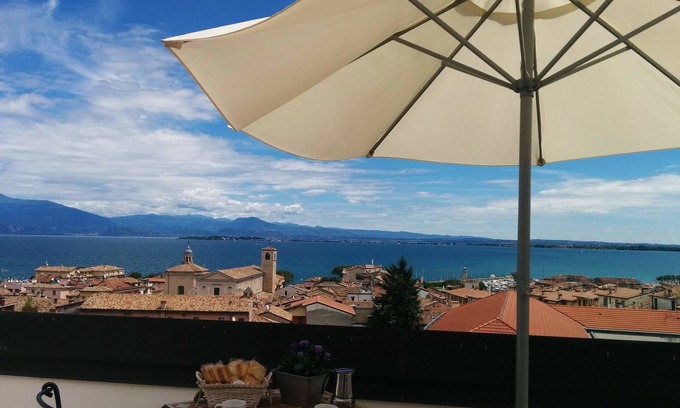 Desenzano del Garda Apartment | Lovely Mansarda - Large Terraces Spectacular View