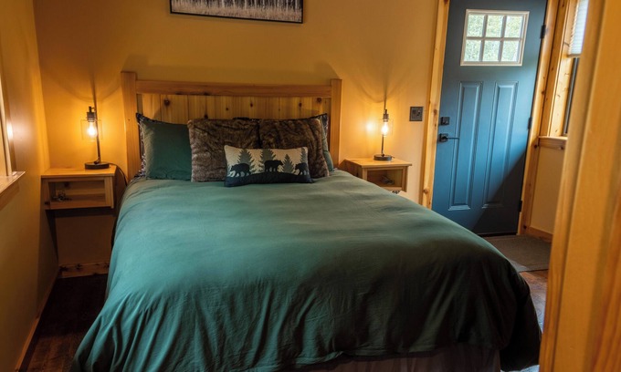 Driggs Cabin | Lover's Lane Cabin for Two