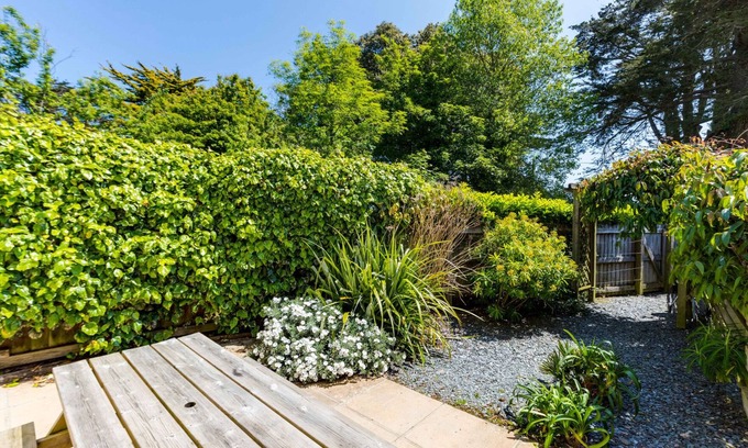 Rock Cottage | Lowenna Manor 10