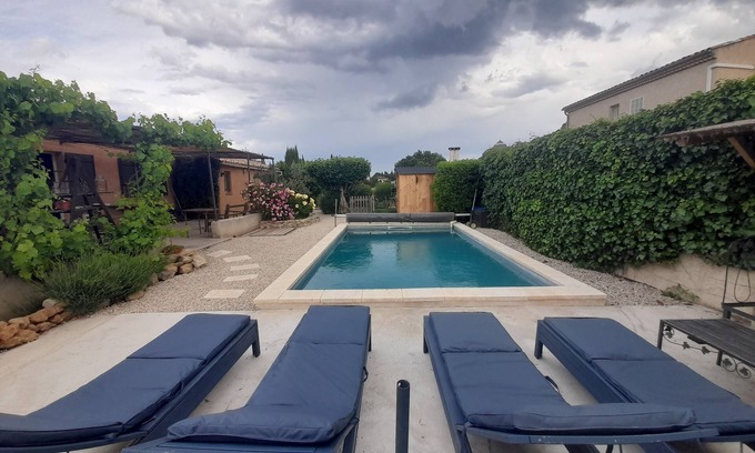Pertuis Villa | Luberon, villa in calm climate, private pool, children's play area.