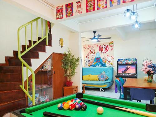 Taman Mahajaya Apartment | Lucky Cat homes , arcade machine, TVbox majong , big moon