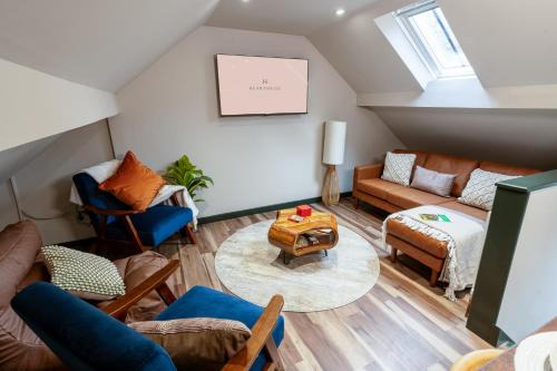 Buxton House | Lud's Snug