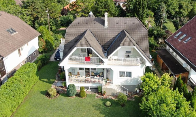 Balatonfured Apartment | Ludika Vendégház