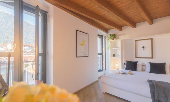 Como City Centre Apartment | Luini 7 by Rentallcomo