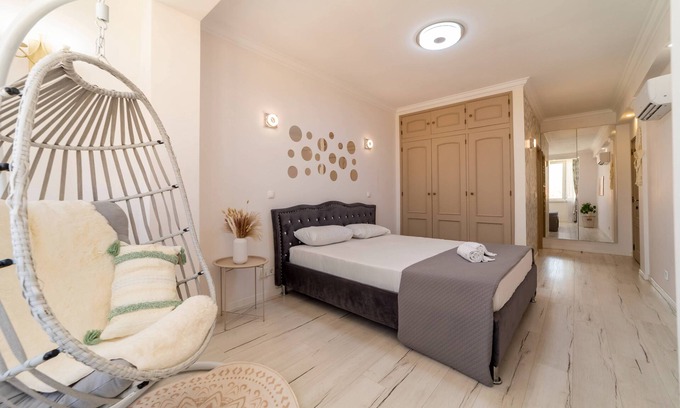 Branqueira Apartment | Lumen Stay by HelloVacations